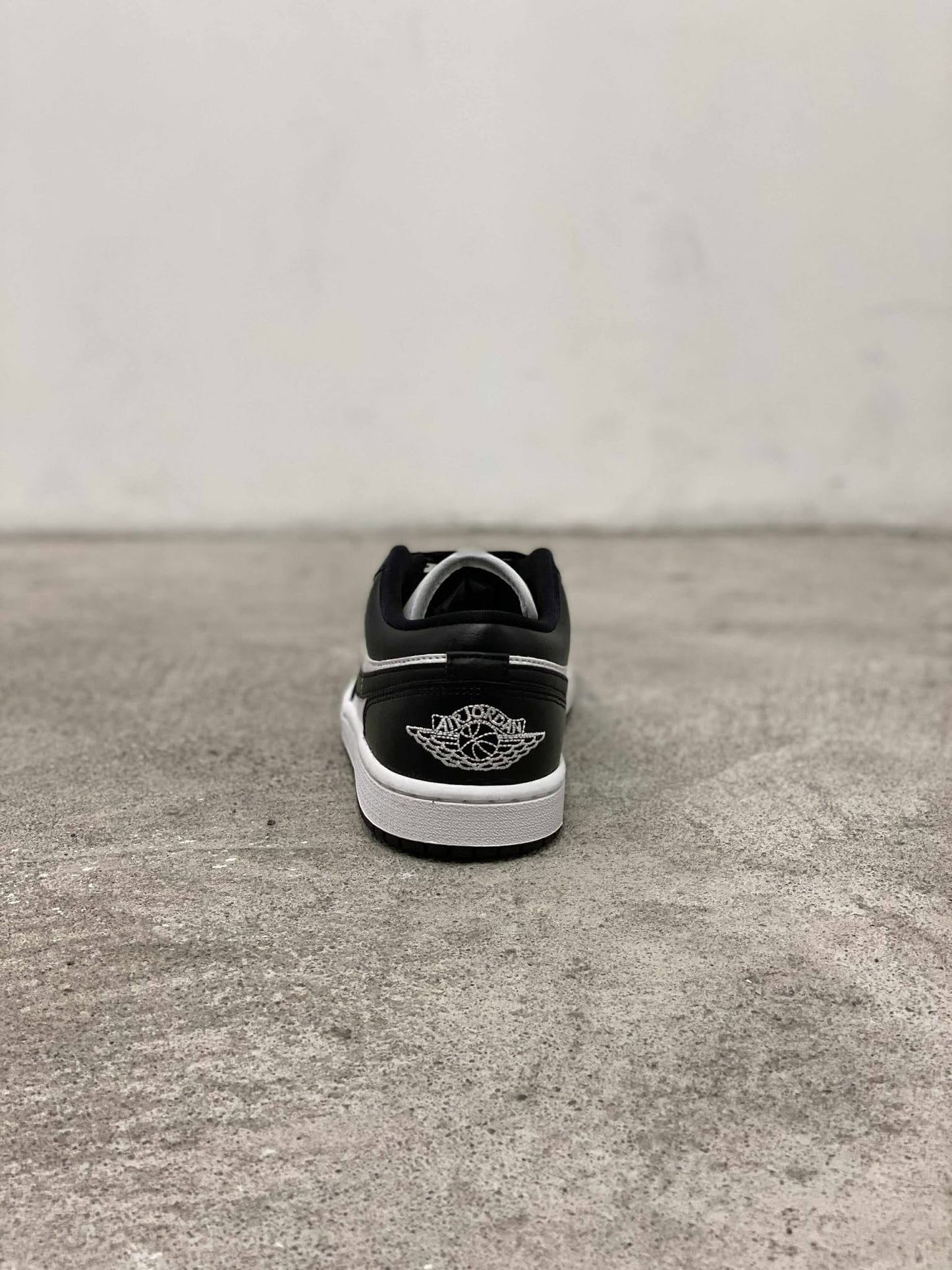 Jordan 1 Low 'Panda' (2023) (WOMEN'S)