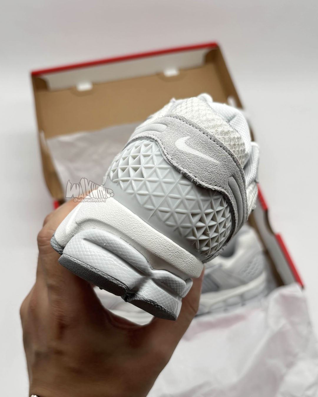 Nike Zoom Vomero 5 'Platinum Tint Wolf Grey Summit White' (WOMEN'S)