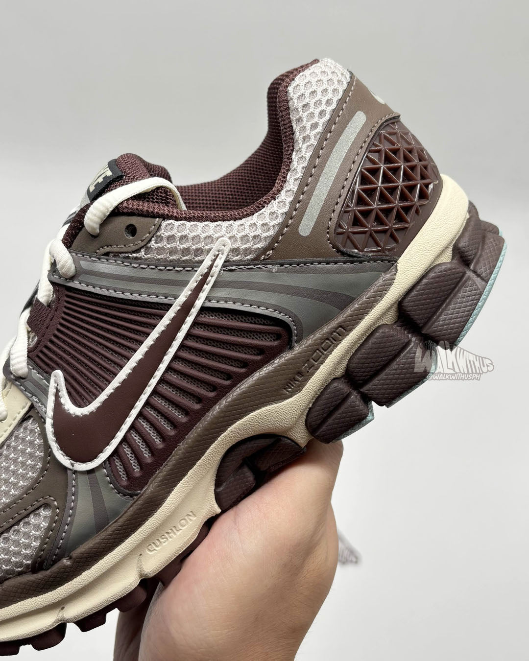 Nike Zoom Vomero 5 'Earth Fossil' (WOMEN'S)