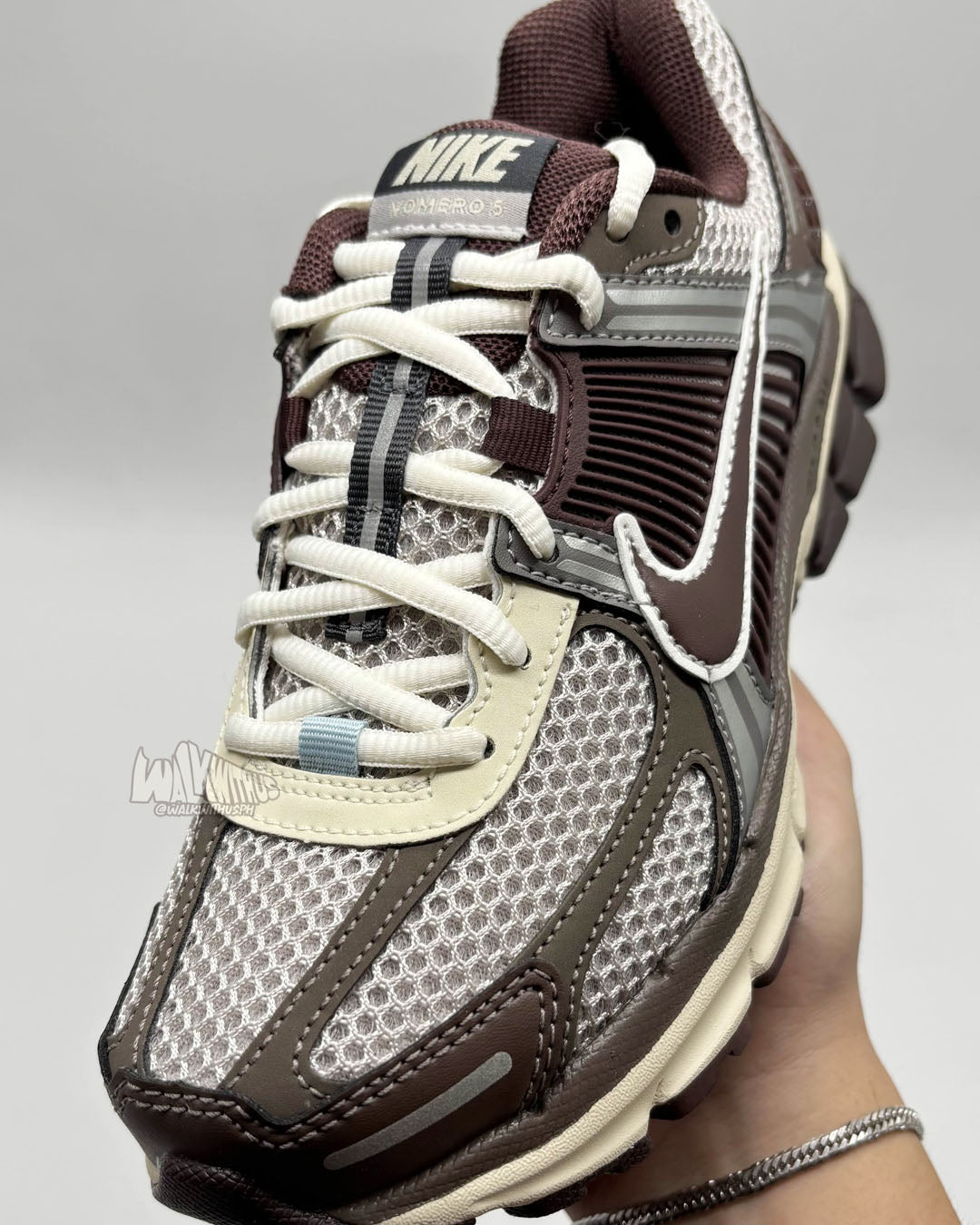 Nike Zoom Vomero 5 'Earth Fossil' (WOMEN'S)