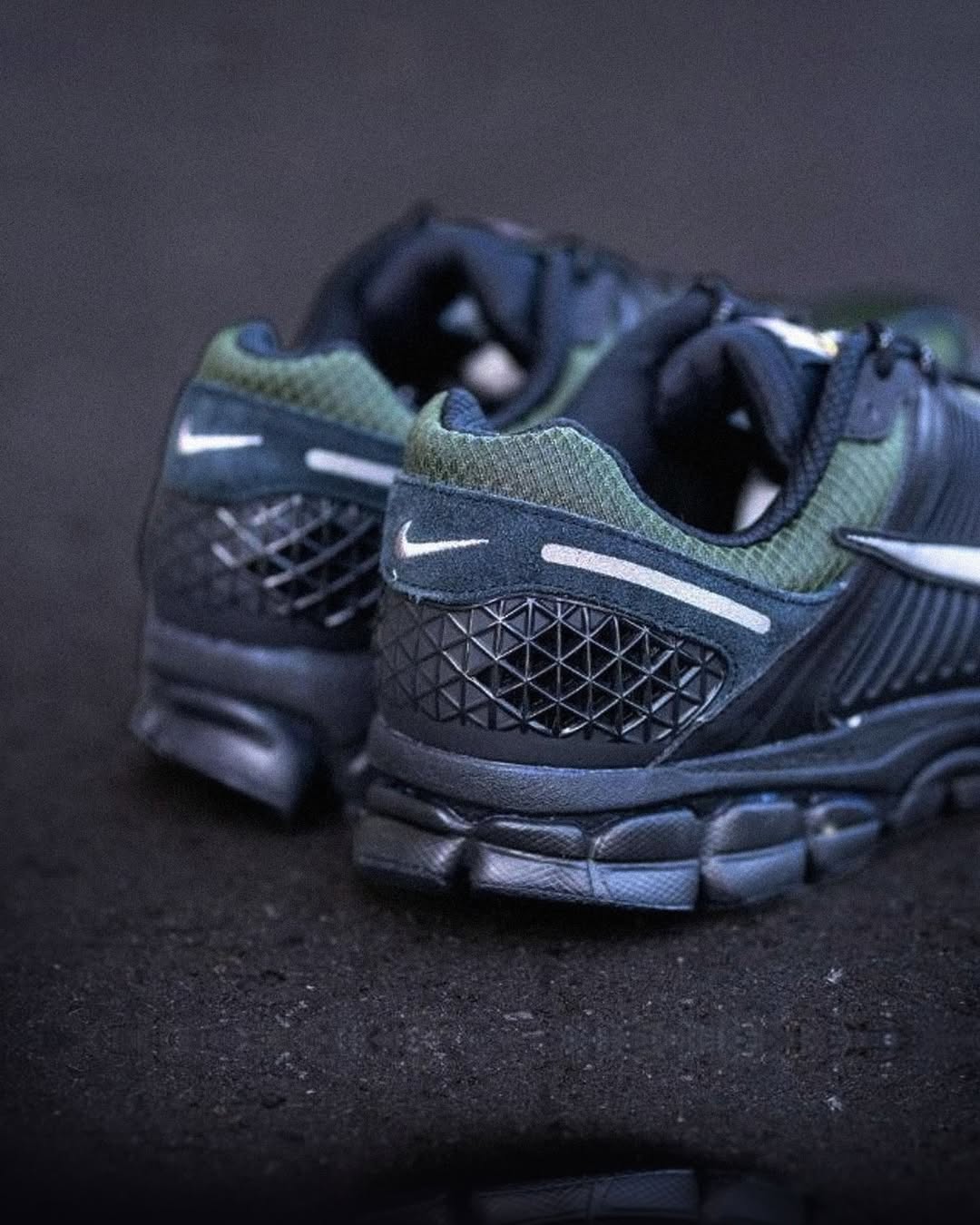 Nike Zoom Vomero 5 'Black Sequoia'