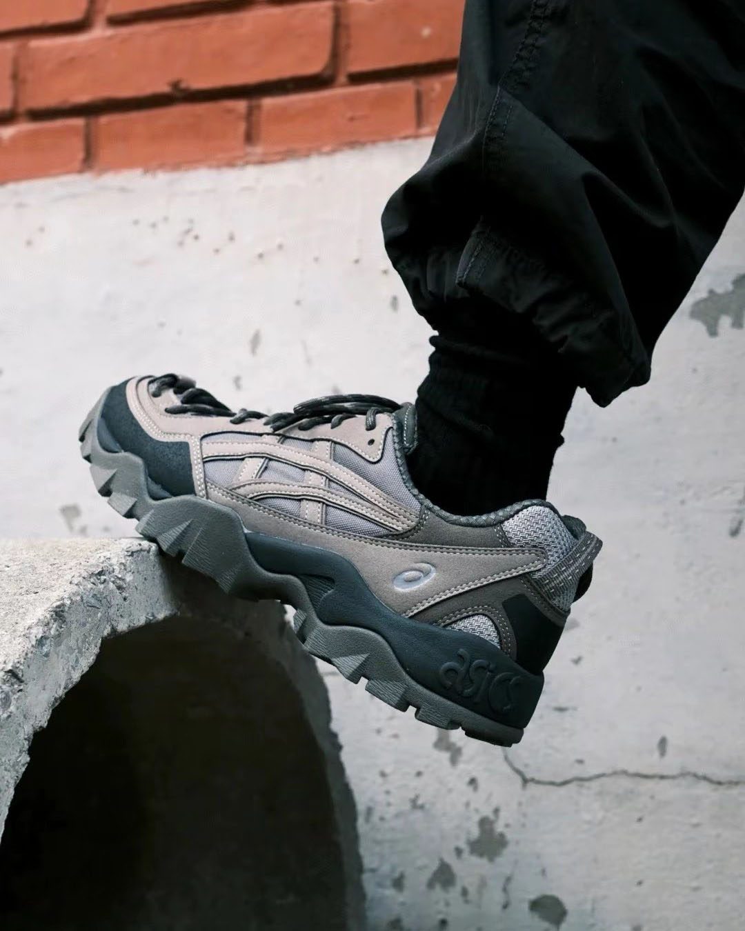 ASICS GEL-Pickax 'Clay Grey'